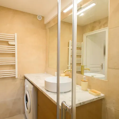 A4 Staywiz Us-2p Au Coeur De Les Pins 5min - Ac Balcon Apartment *